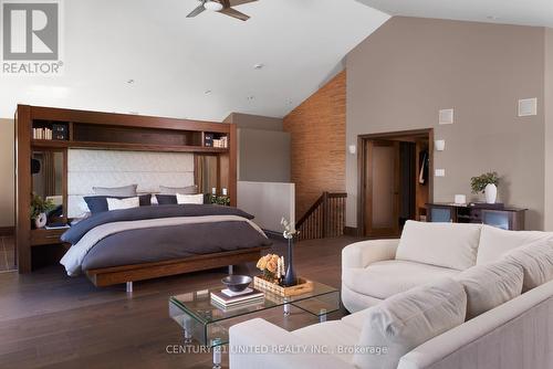 7 Maplehill Drive, Cavan Monaghan (Cavan-Monaghan), ON - Indoor Photo Showing Bedroom