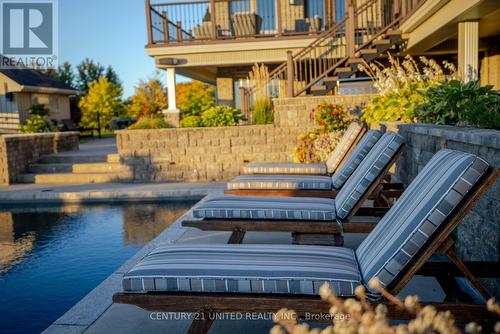 7 Maplehill Drive, Cavan Monaghan (Cavan-Monaghan), ON - Outdoor With Deck Patio Veranda