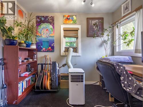 748 Penticton Avenue, Penticton, BC - Indoor Photo Showing Other Room