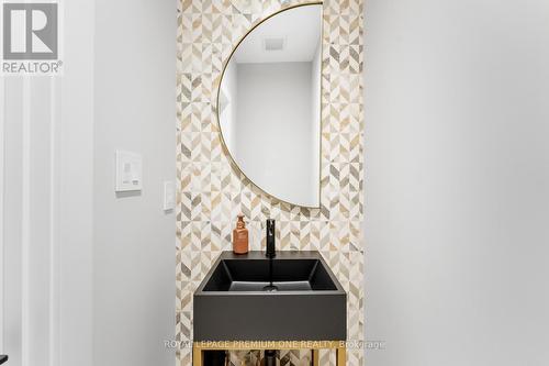 49 Norman Drive, King, ON - Indoor Photo Showing Other Room