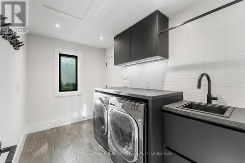 49 Norman Drive, King, ON - Indoor Photo Showing Laundry Room
