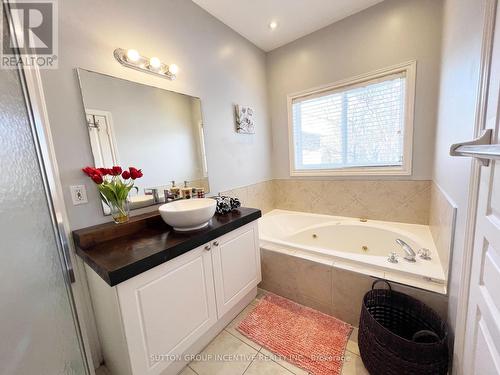 38 Hurst Drive, Barrie, ON - Indoor Photo Showing Bathroom