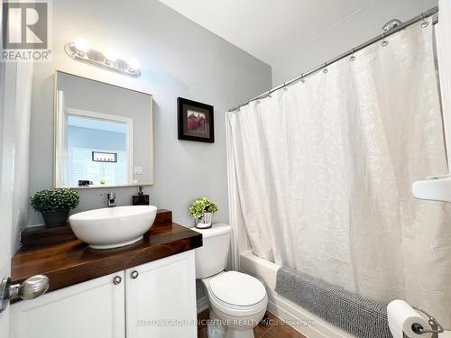 38 Hurst Drive, Barrie, ON - Indoor Photo Showing Bathroom