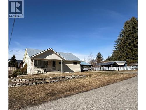 301 5TH Street NW  Nakusp, BC V0G 1R0