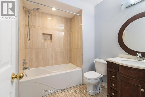 7872 Martin Grove Road, Vaughan, ON - Indoor Photo Showing Bathroom