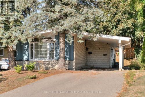 62 Greendale Crescent, Kitchener, ON - Outdoor