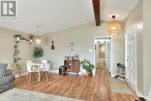 62 Greendale Crescent, Kitchener, ON - Indoor Photo Showing Living Room