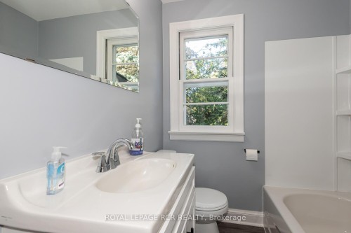 16948 Bayview Avenue, Newmarket, ON - Indoor Photo Showing Bathroom
