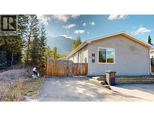 9 Deerborne Drive, Elkford, BC 