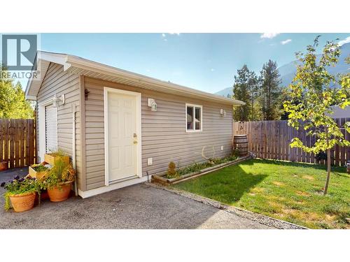 9 Deerborne Drive, Elkford, BC 