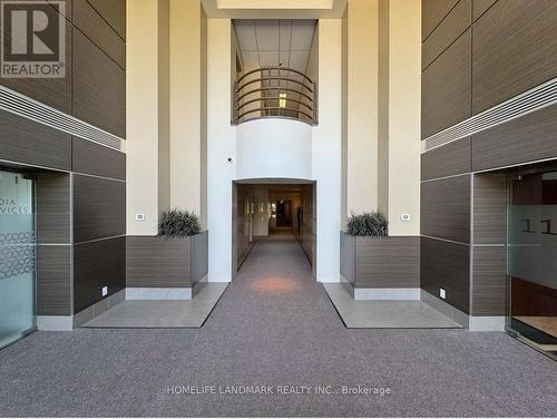 101 - 23 Lesmill Road, Toronto, ON 