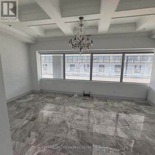 101 - 23 Lesmill Road, Toronto, ON 