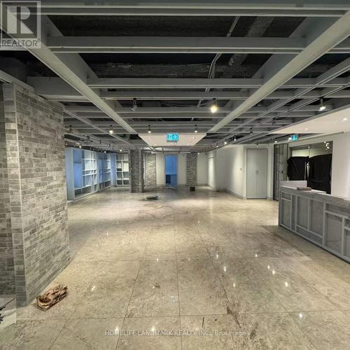 101 - 23 Lesmill Road, Toronto, ON 