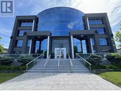 101 - 23 LESMILL ROAD  Toronto, ON M3B 3P6