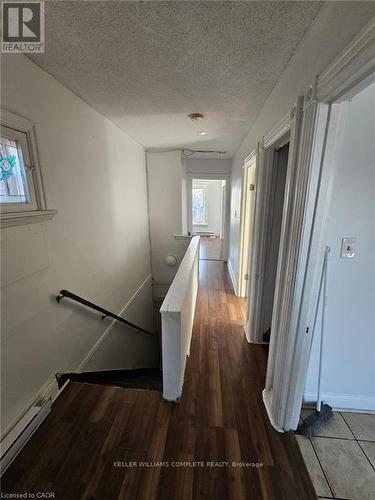 219 Avondale Street, Hamilton, ON - Indoor Photo Showing Other Room