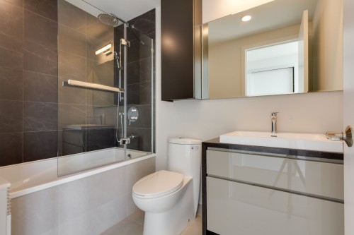 Master Bathroom - 3007-1188 Rue St-Antoine O., Montréal (Ville-Marie), QC - Indoor Photo Showing Bathroom