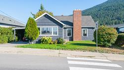 1504 HILLSIDE Street  Creston, BC V0B 1G0