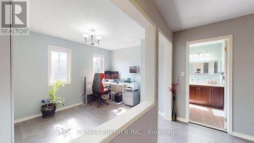 2307 Pilgrim Square, Oshawa, ON - Indoor Photo Showing Other Room