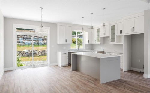 427 Colonia Dr South, Ladysmith, BC 