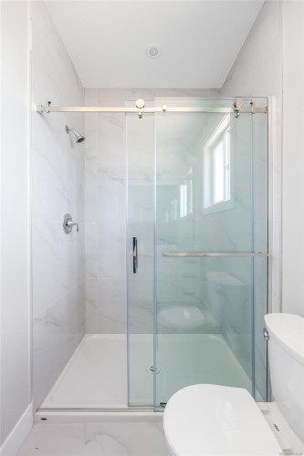 427 Colonia Dr South, Ladysmith, BC 