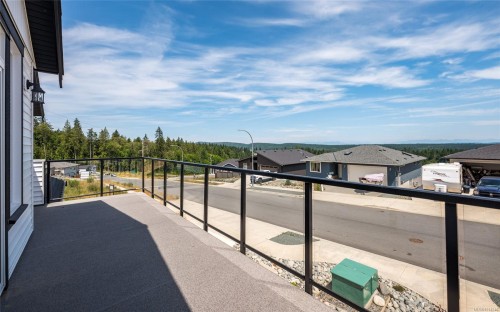 427 Colonia Dr South, Ladysmith, BC 