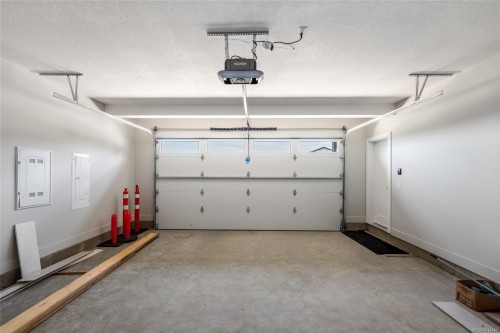 427 Colonia Dr South, Ladysmith, BC 