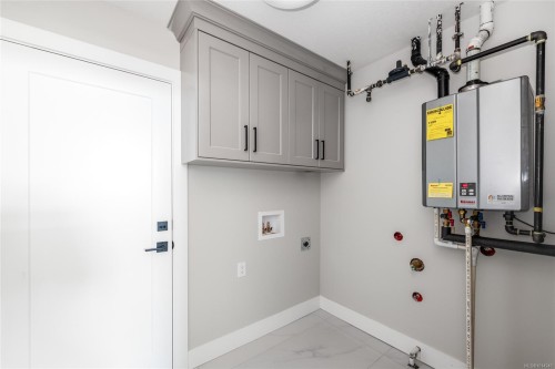 427 Colonia Dr South, Ladysmith, BC 