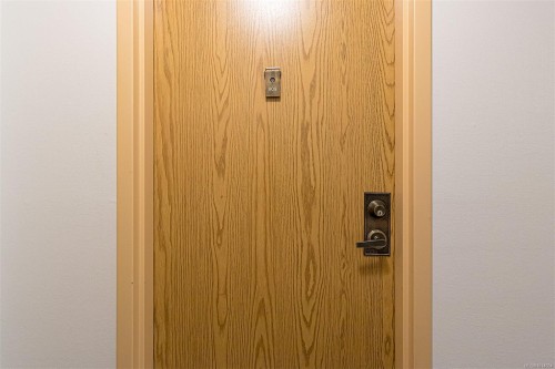 809-1630 Quadra St, Victoria, BC - Indoor Photo Showing Other Room