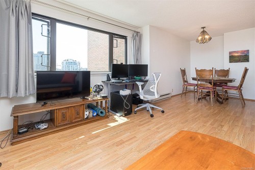 809-1630 Quadra St, Victoria, BC - Indoor