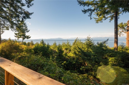 5030 Lost Lake Rd, Nanaimo, BC 