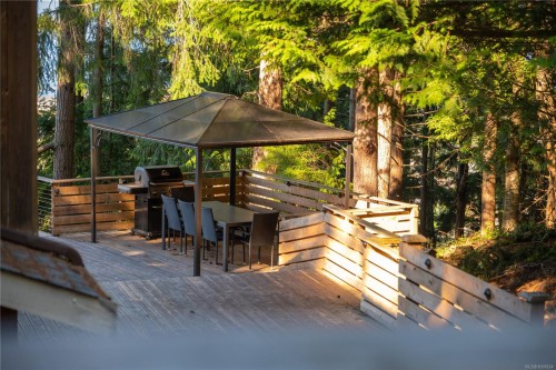 5030 Lost Lake Rd, Nanaimo, BC 