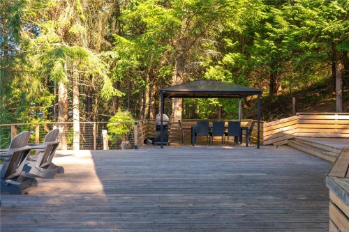 5030 Lost Lake Rd, Nanaimo, BC 