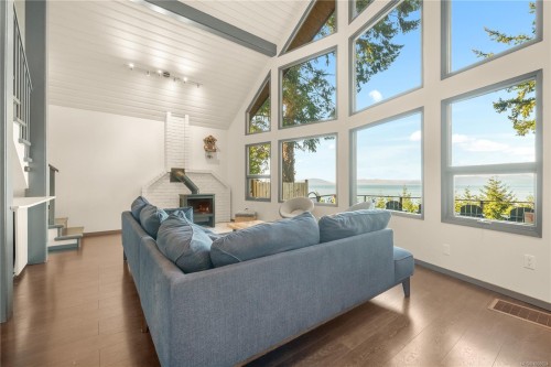 5030 Lost Lake Rd, Nanaimo, BC 