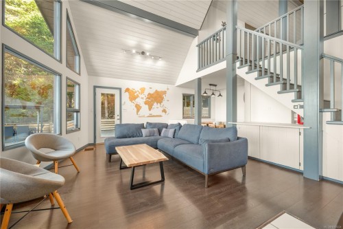 5030 Lost Lake Rd, Nanaimo, BC 