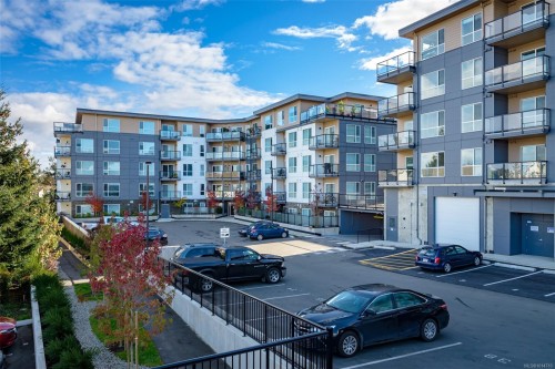 Ph04-3070 Kilpatrick Ave, Courtenay, BC - Outdoor With Facade
