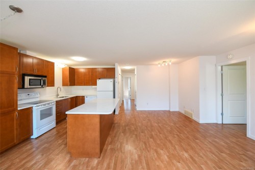 2-1050 8Th St, Courtenay, BC 