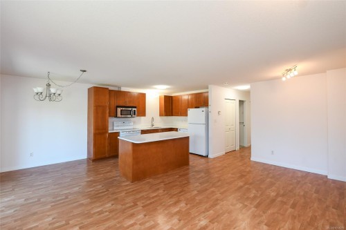 2-1050 8Th St, Courtenay, BC 