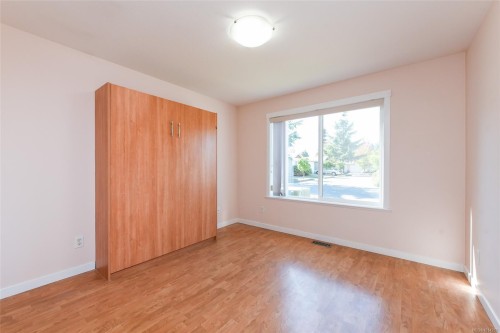 2-1050 8Th St, Courtenay, BC 