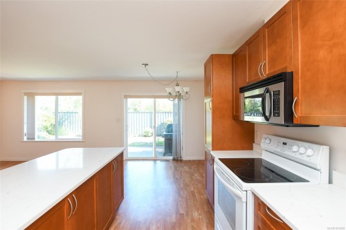 2-1050 8Th St, Courtenay, BC 