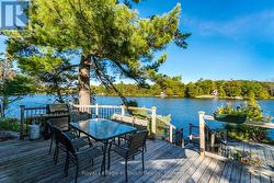 Beautiful large deck - 