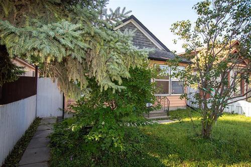 566 Windsor Avenue, Winnipeg, MB - Outdoor