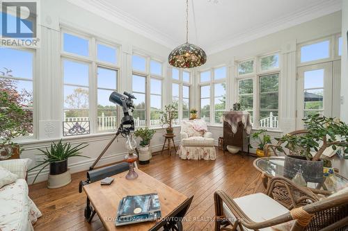 2097 Grange Side Road, Caledon, ON - Indoor Photo Showing Living Room