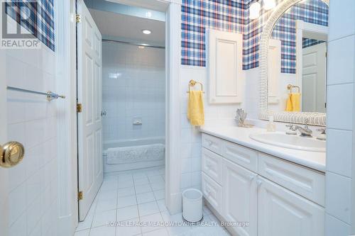 2097 Grange Side Road, Caledon, ON - Indoor Photo Showing Bathroom
