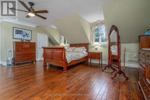 2097 Grange Side Road, Caledon, ON - Indoor Photo Showing Bedroom