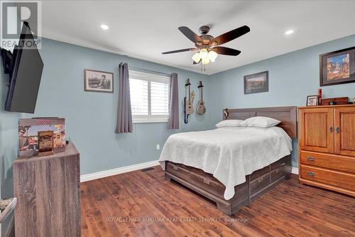 89 Eleanor Avenue, Hamilton, ON - Indoor Photo Showing Bedroom