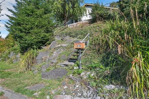 919 Hemlock St, Campbell River, BC 