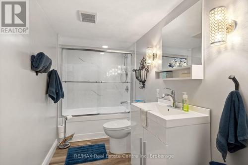 33 Graham Drive, Kawartha Lakes (Verulam), ON - Indoor Photo Showing Bathroom
