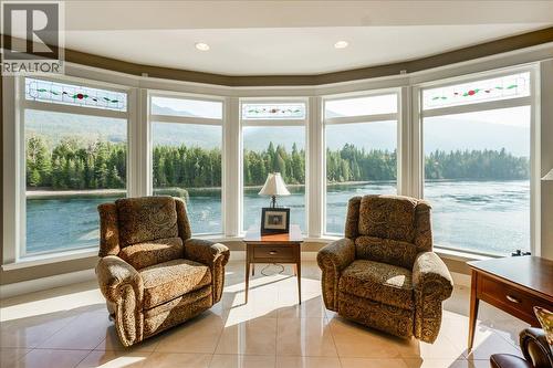 48-7126 Highway 3A Highway, Nelson, BC - Indoor Photo Showing Living Room