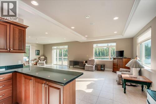 48-7126 Highway 3A Highway, Nelson, BC - Indoor