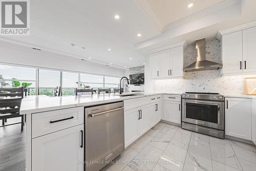 1404 - 1880 Gordon Street, Guelph, ON - Indoor Photo Showing Kitchen With Upgraded Kitchen